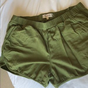 Madewell pull-on olive green cotton shorts